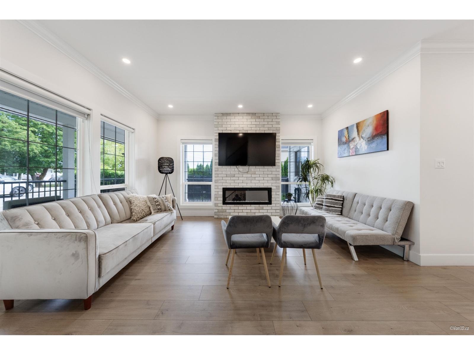 6709 216 Street Property Photo 3
