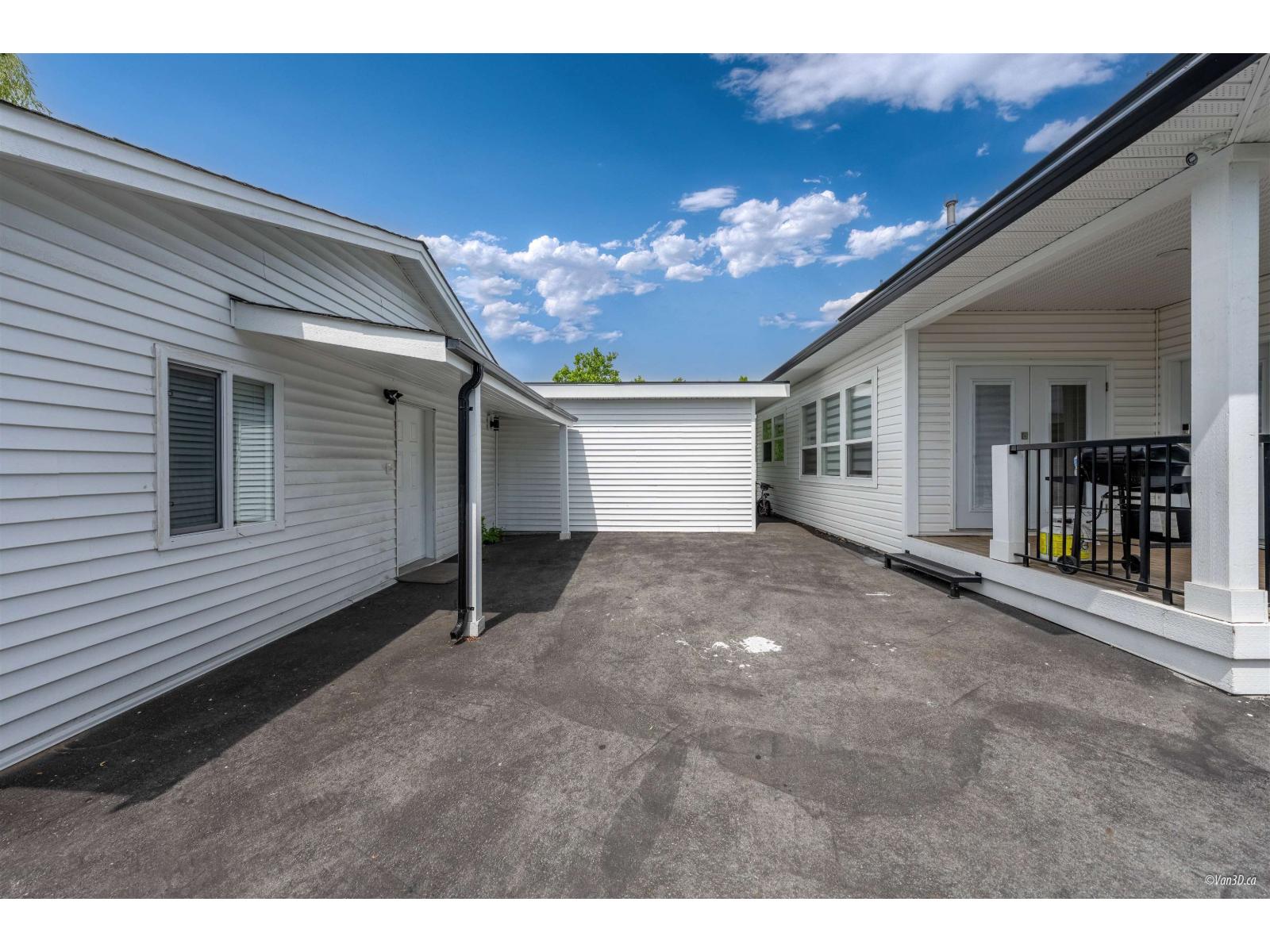 6709 216 Street Property Photo 18