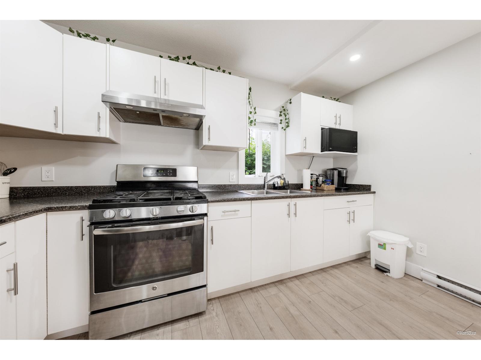 6709 216 Street Property Photo 32