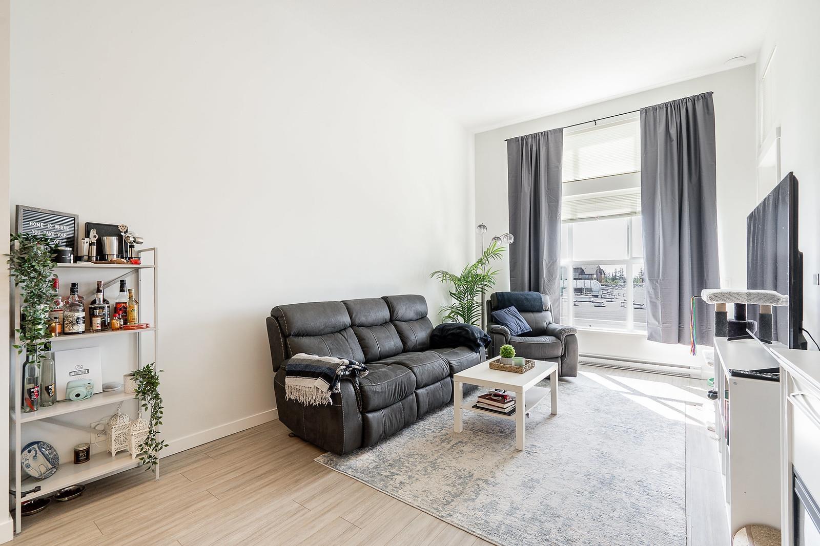 C620 8150 207 Street Property Photo 8