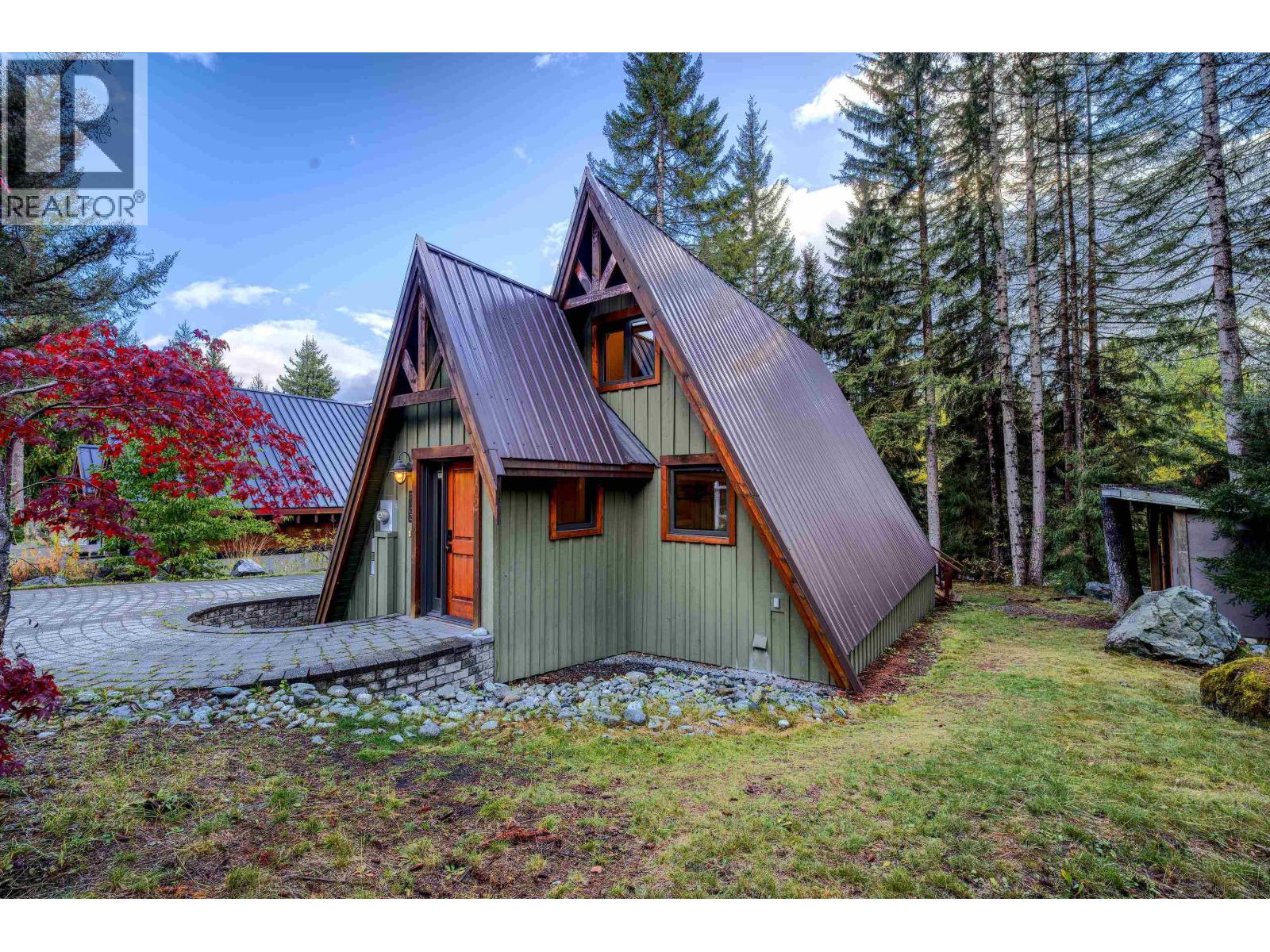 7102 Nesters Road Property Photo 1