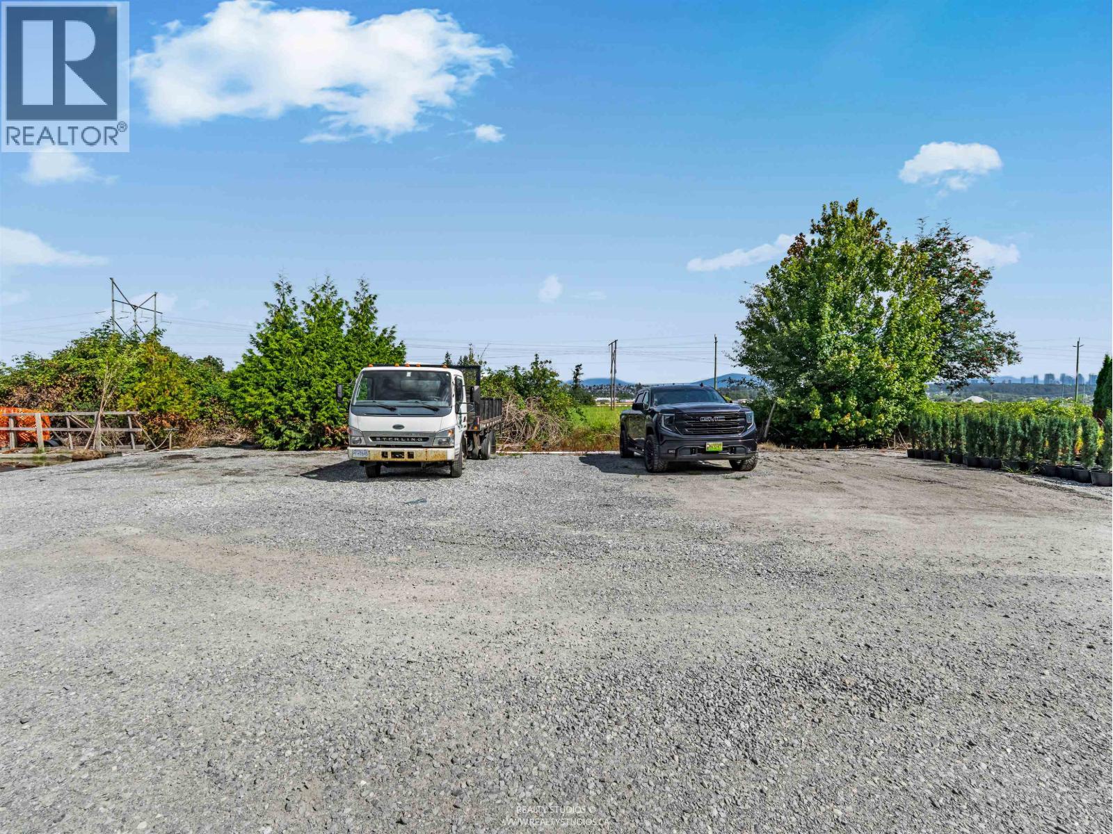 3280 No. 6 Road Property Photo 32
