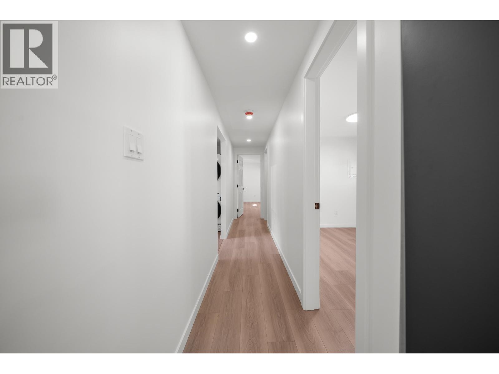 39 21163 Lougheed Highway Property Photo 13