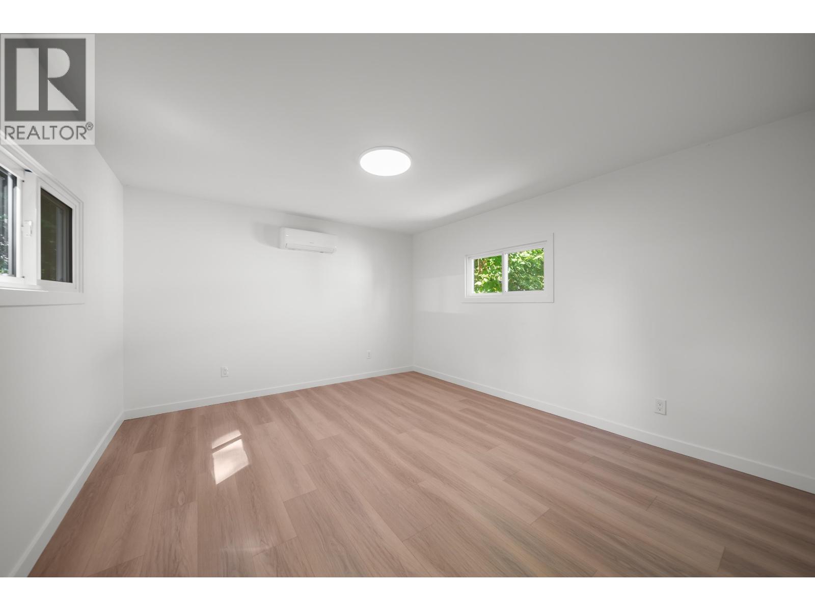 39 21163 Lougheed Highway Property Photo 14