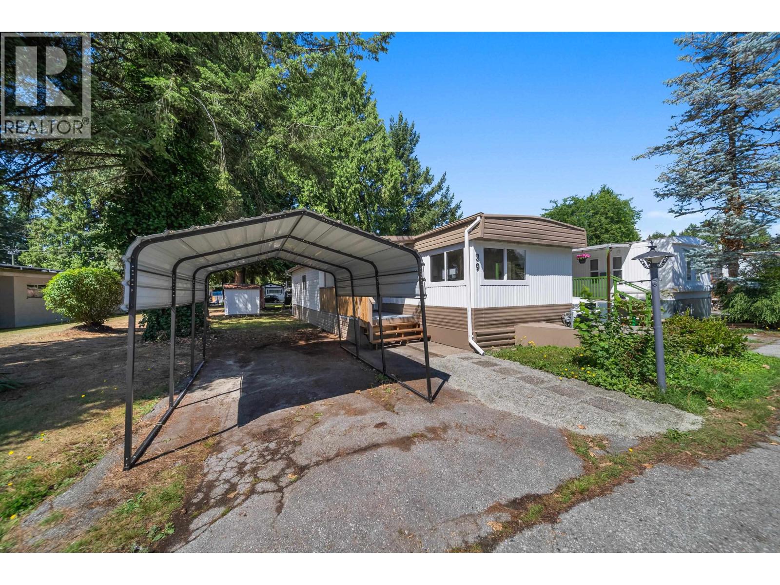 39 21163 Lougheed Highway Property Photo 27