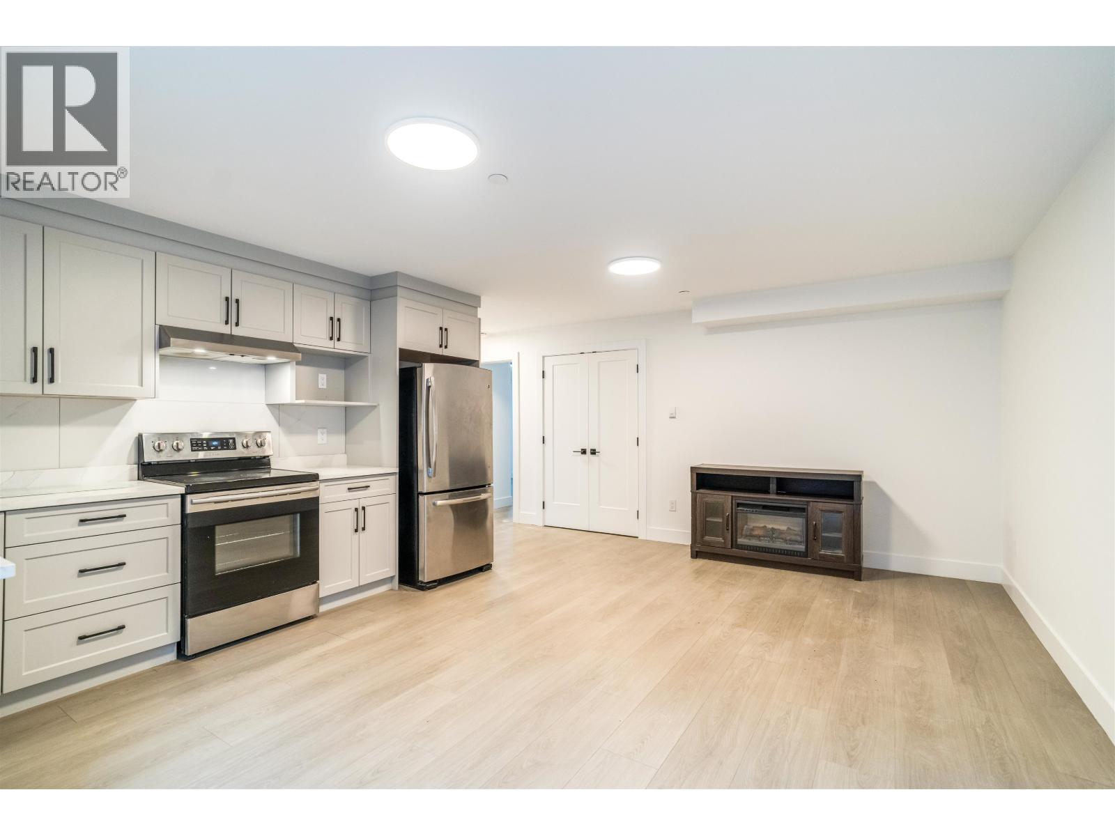 22839 Purdey Avenue Property Photo 36