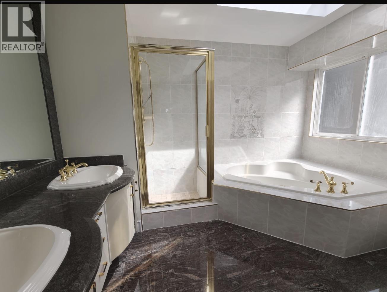 14xx W 57th Avenue Property Photo 8
