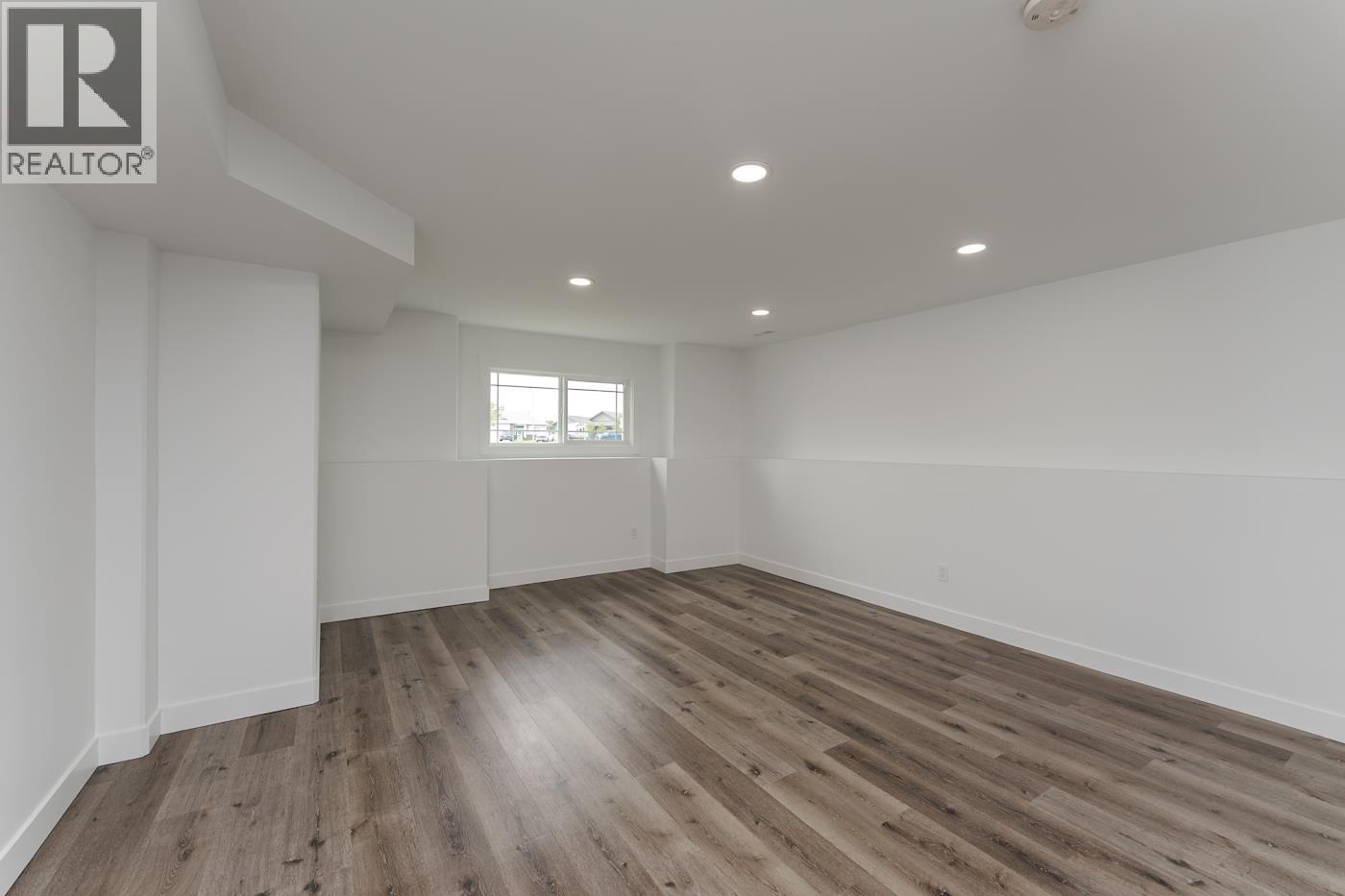 8976 Tatlow Place Property Photo 24