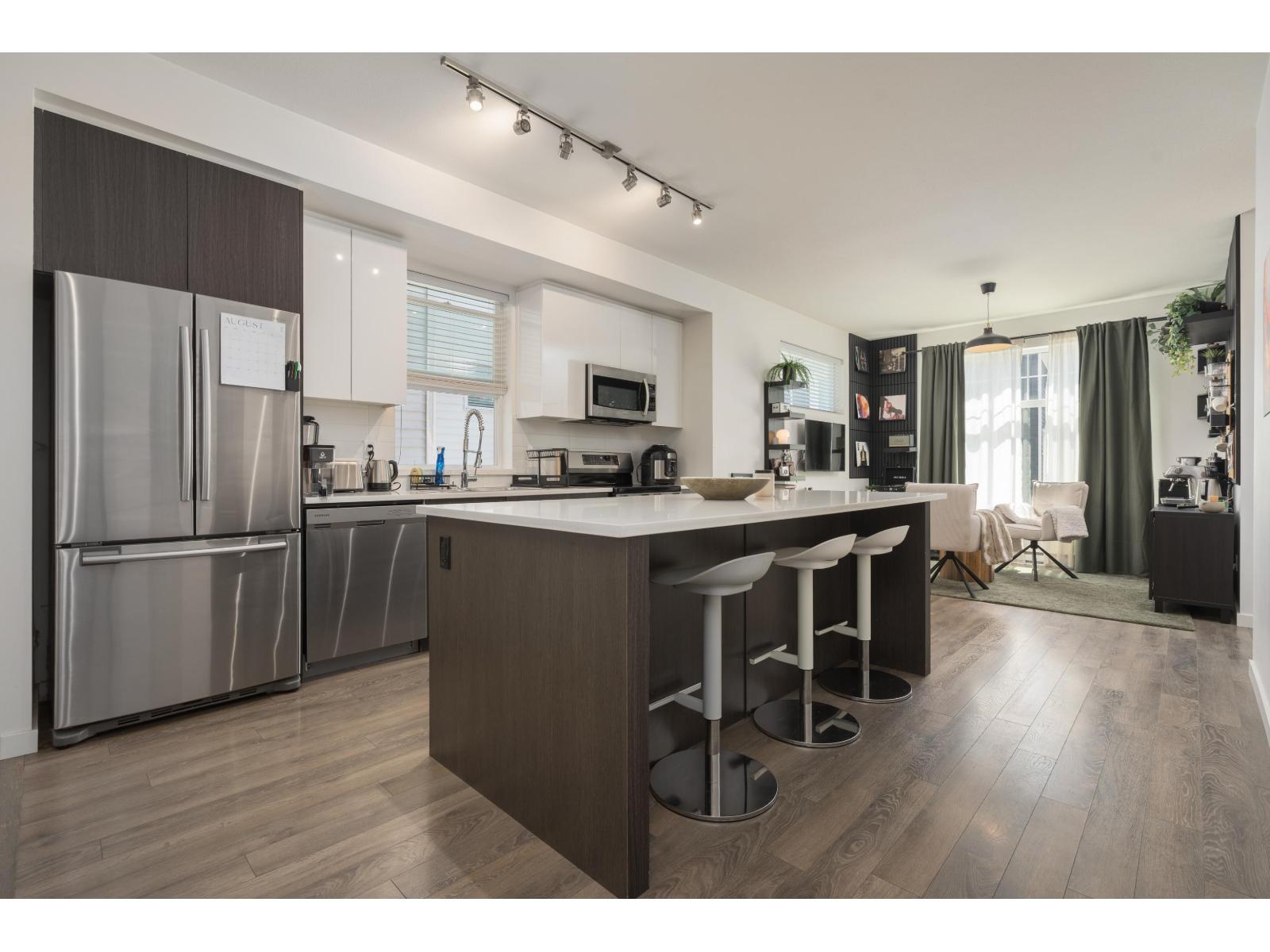 44 18681 68 AVENUE Property Photo 1