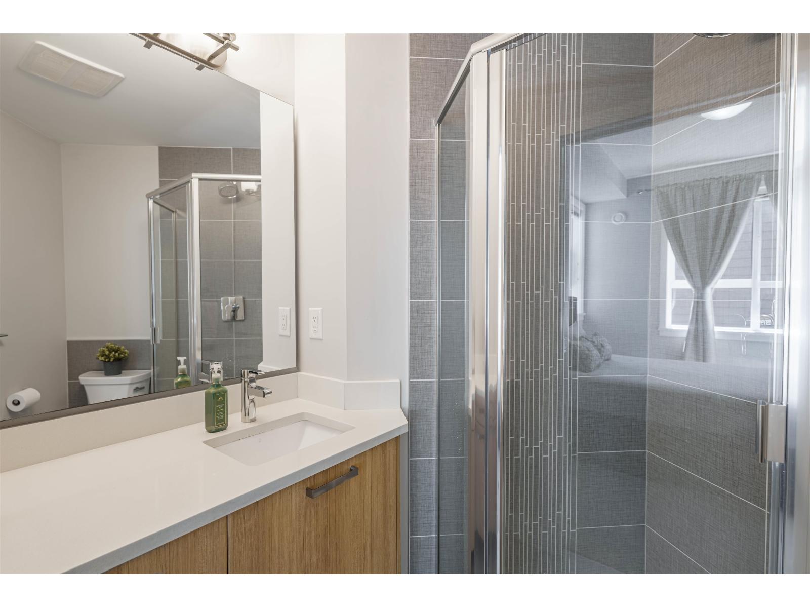 406 15388 105 Avenue Property Photo 16