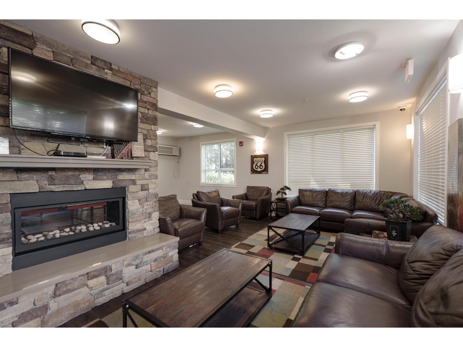 406 15388 105 Avenue Property Photo 21