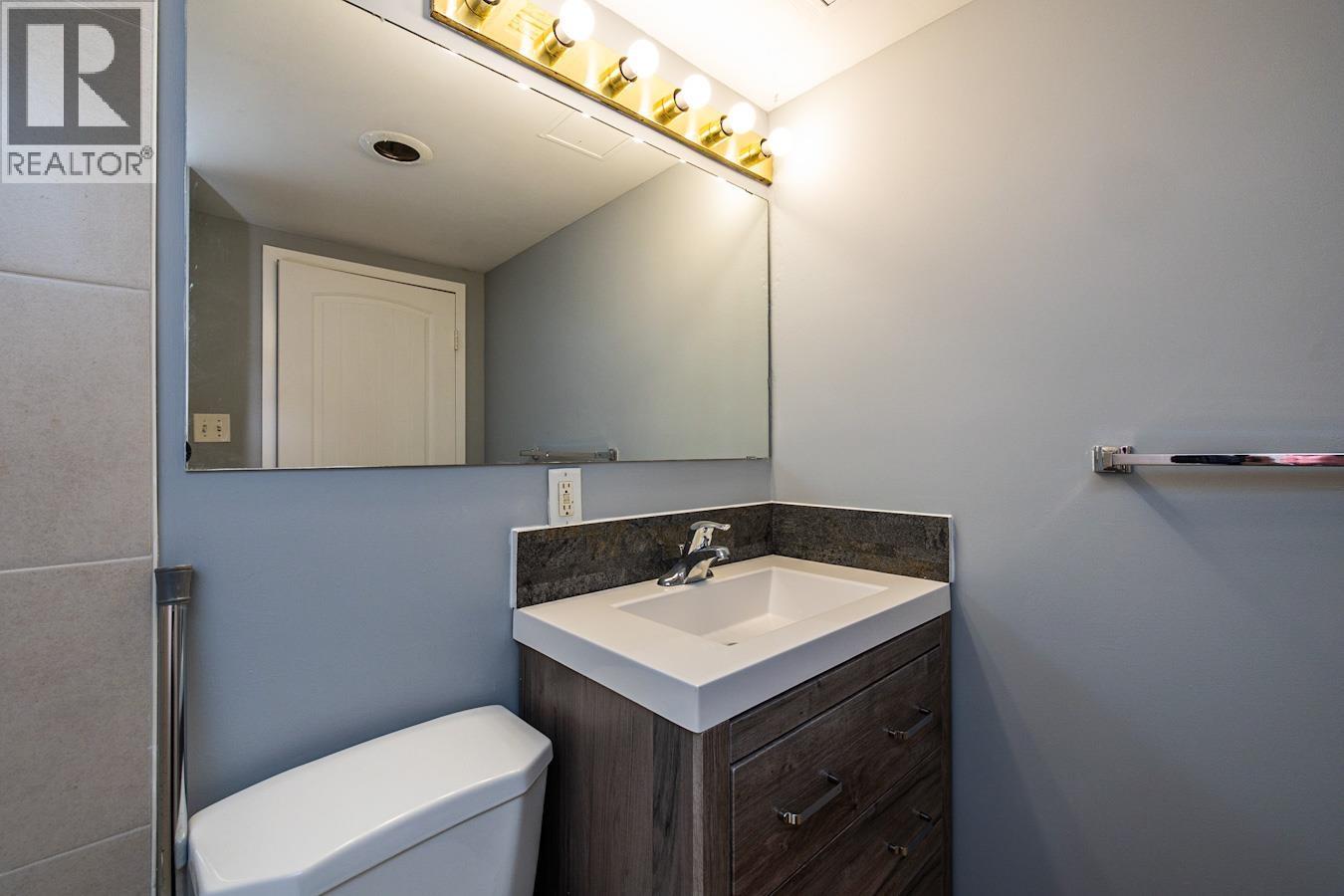106 1501 Queensway Property Photo 11