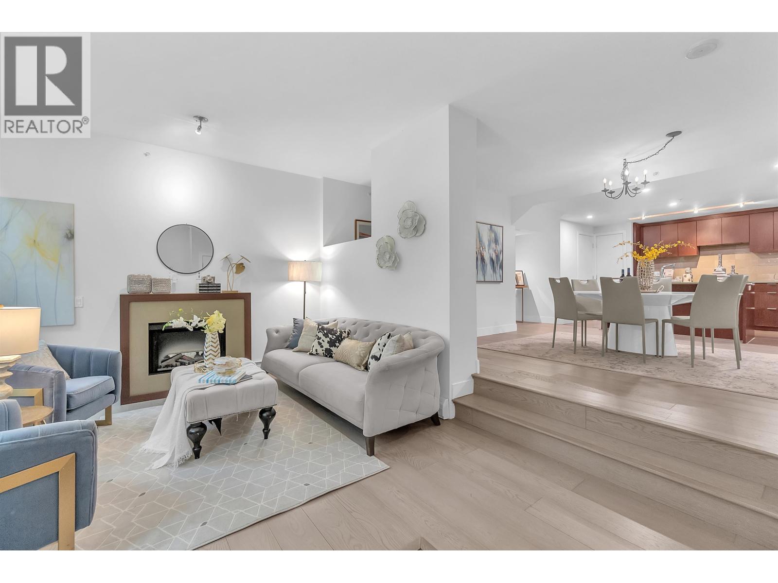 164 W 13th Street Property Photo 1