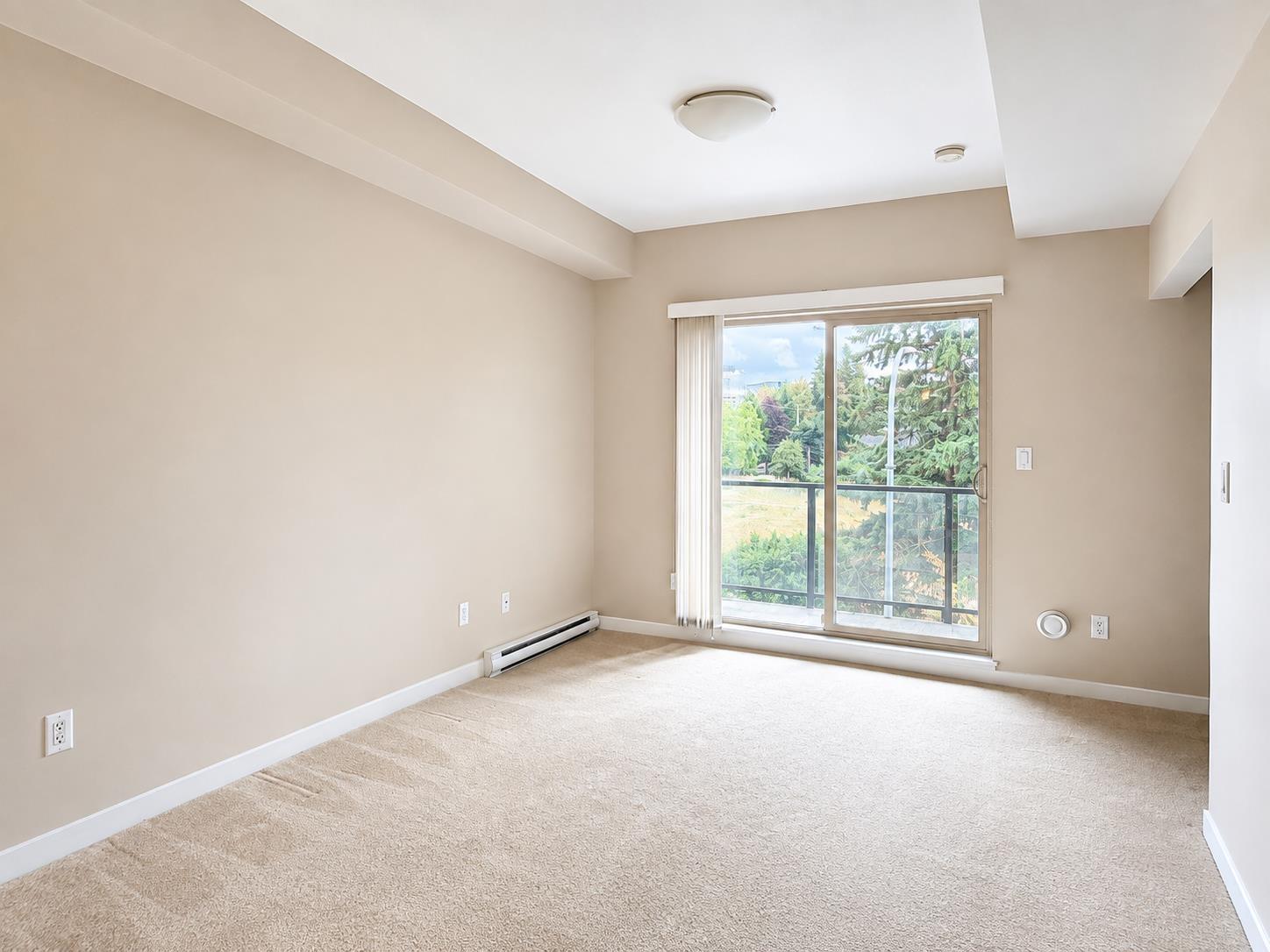 425 13789 107a Avenue Property Photo 4