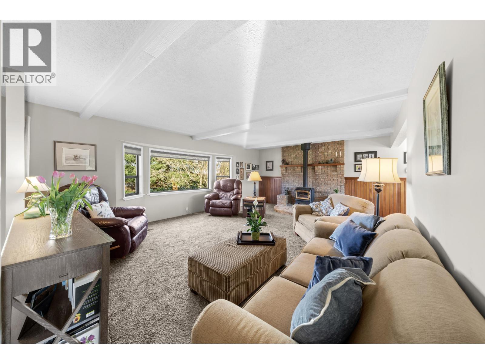12730 216 Street Property Photo 8
