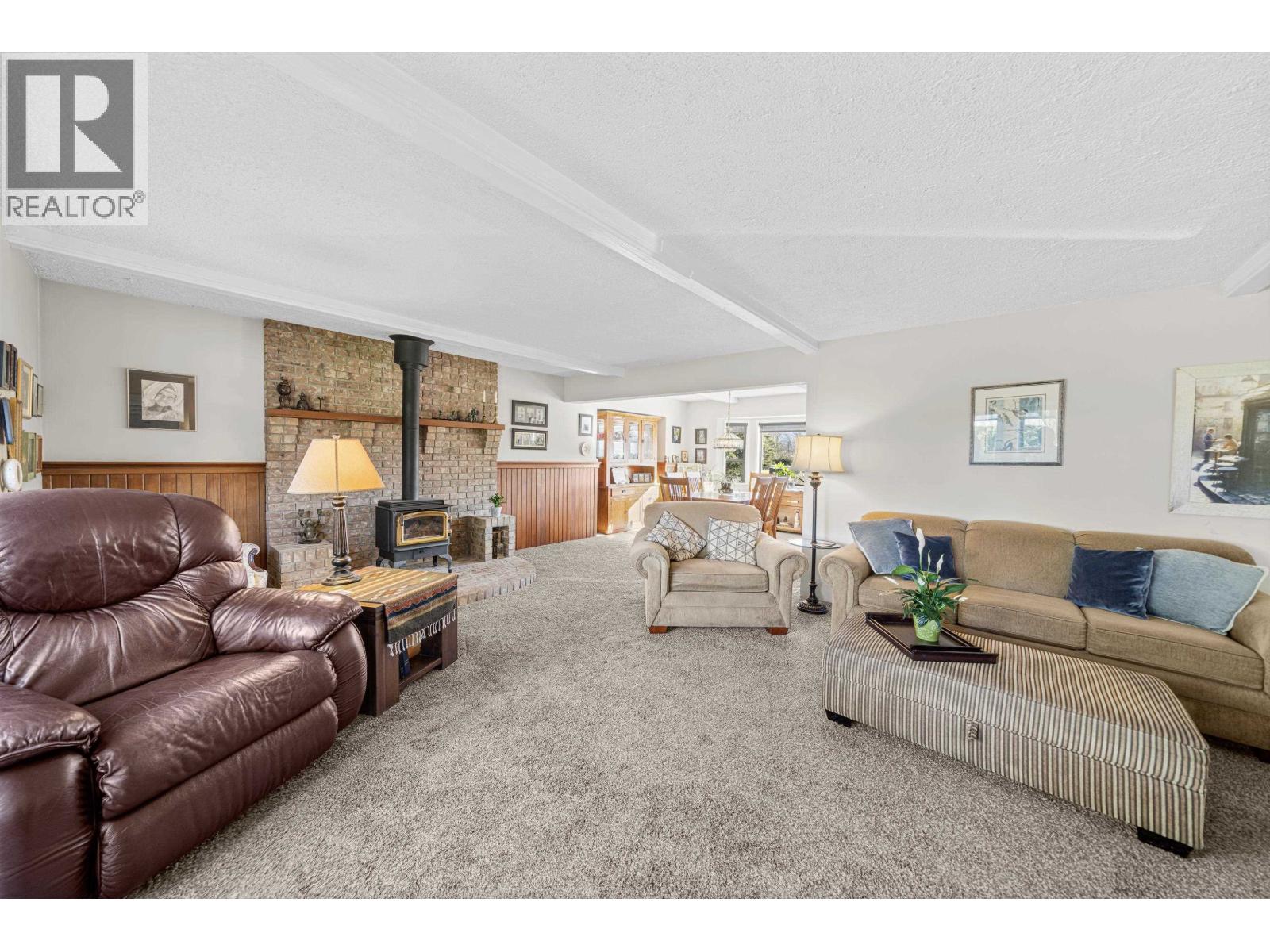 12730 216 Street Property Photo 9