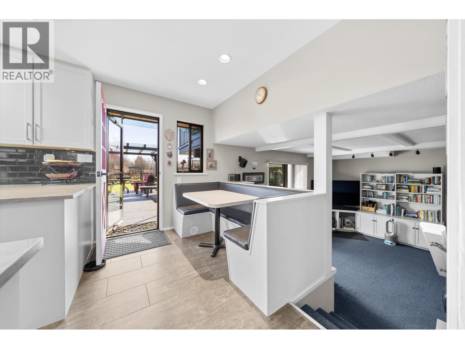 12730 216 Street Property Photo 16