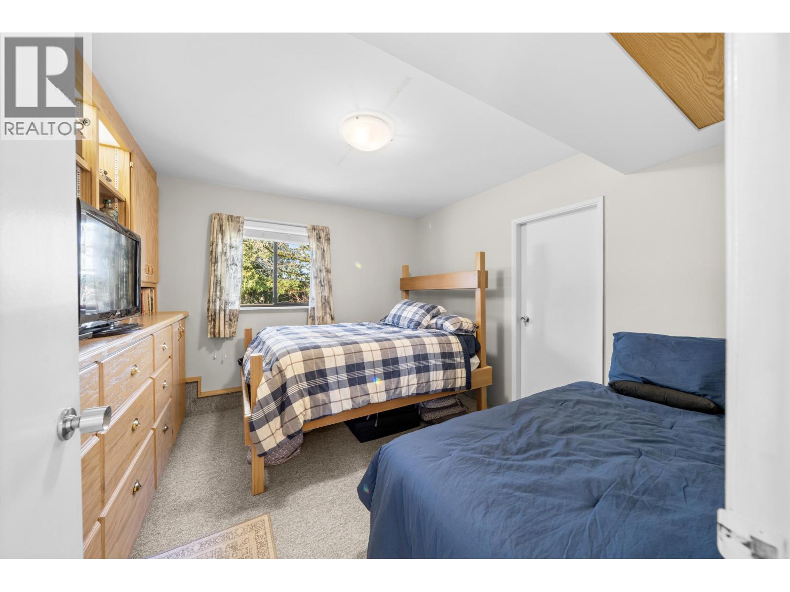 12730 216 Street Property Photo 18