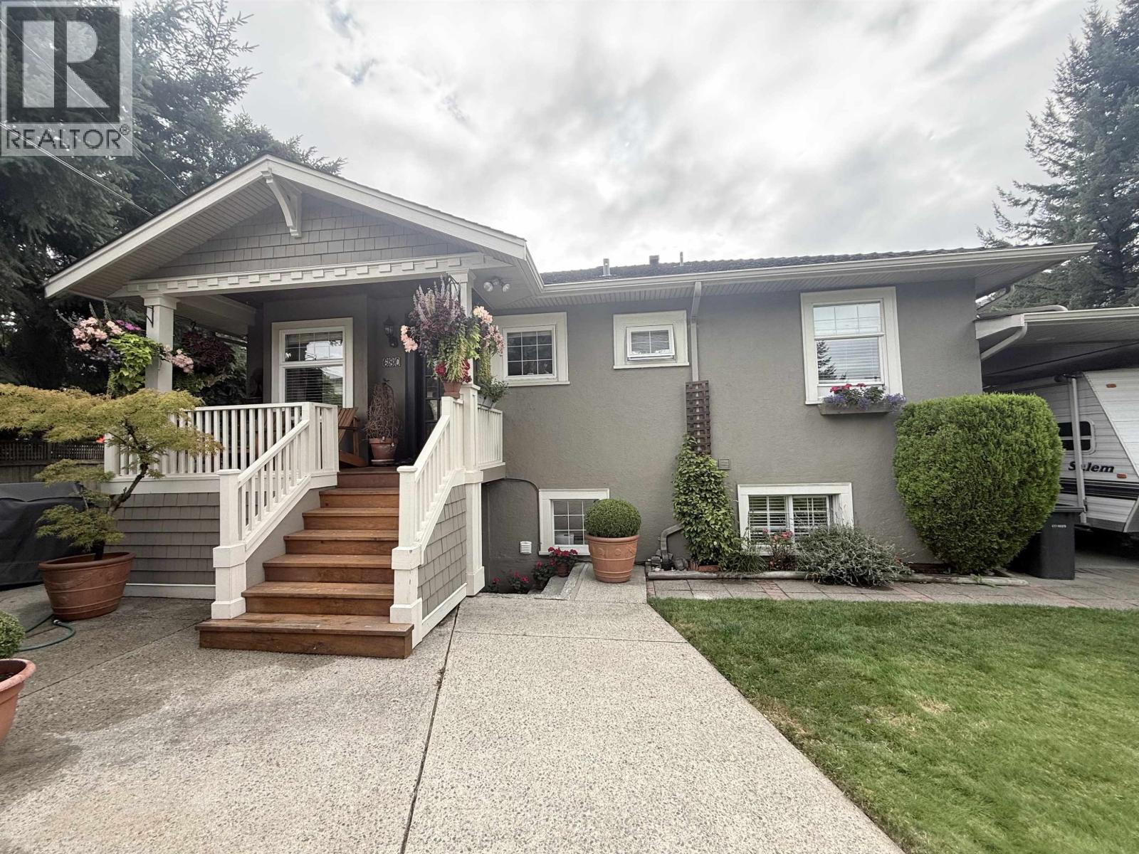 680 Thompson Avenue Property Photo 1