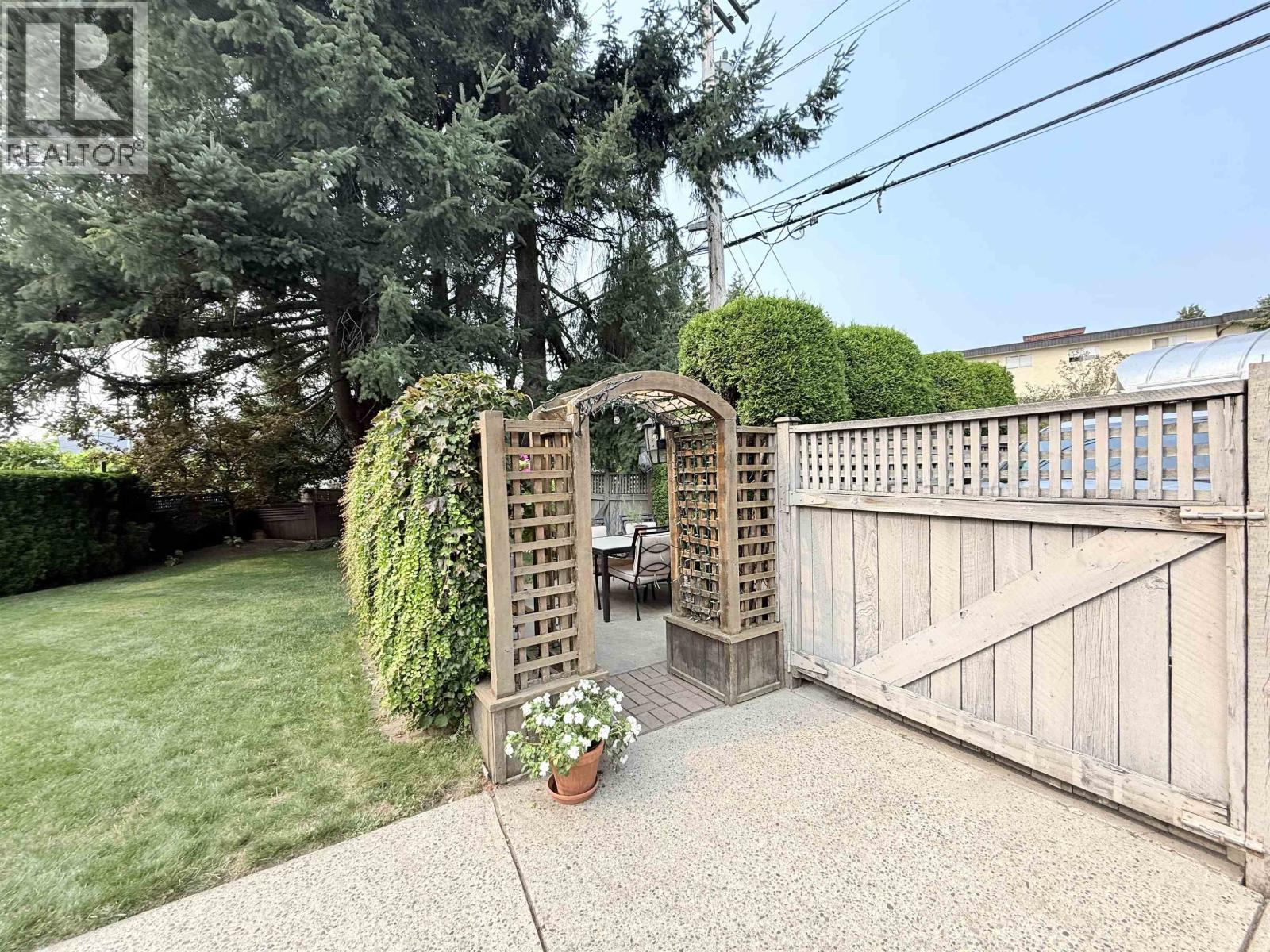 680 Thompson Avenue Property Photo 30