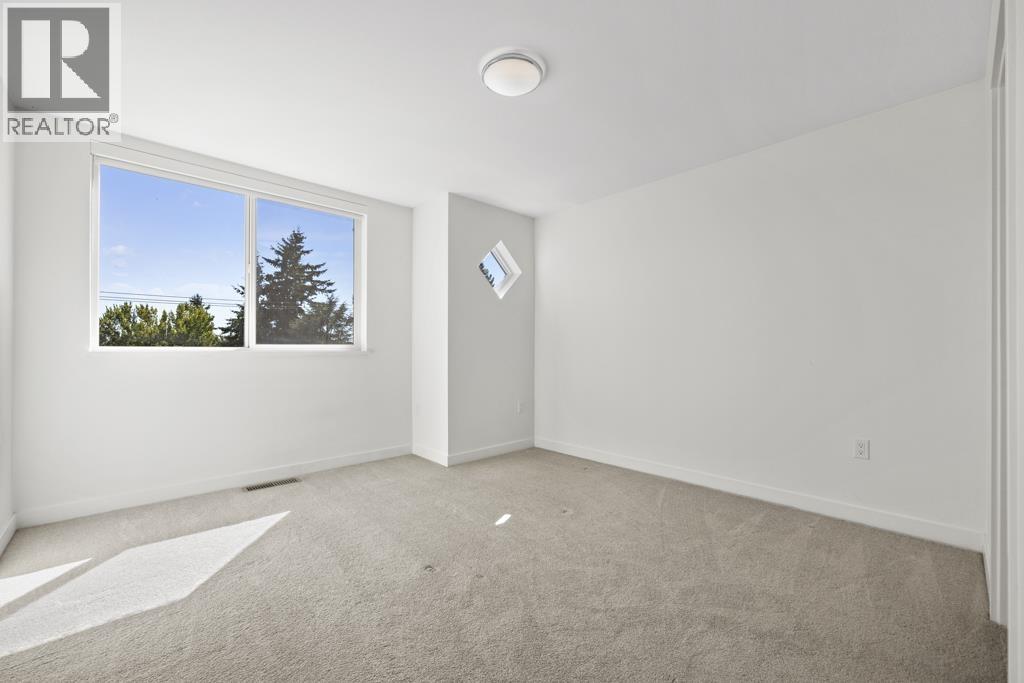 58 10199 River Drive Property Photo 29
