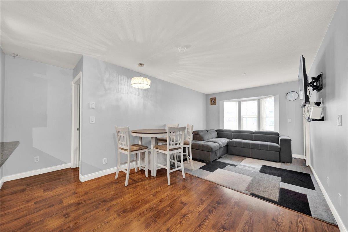 210 5454 198 Street Property Photo 6