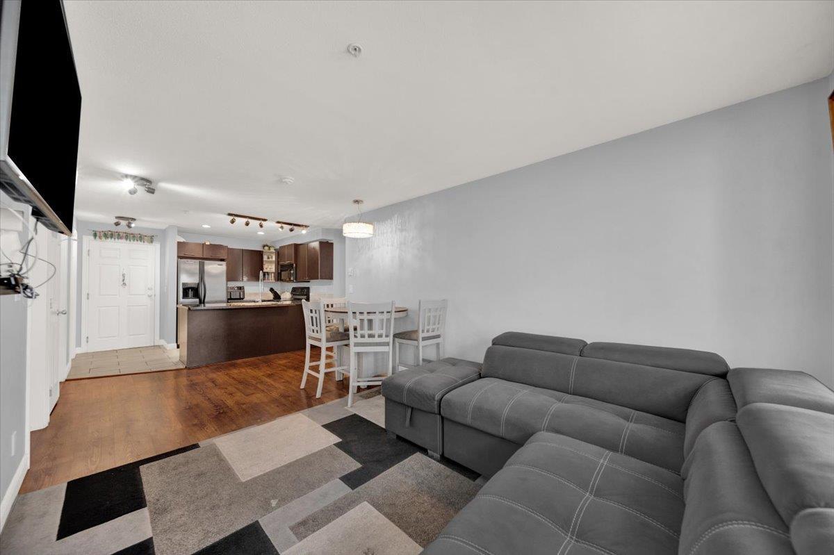 210 5454 198 Street Property Photo 20