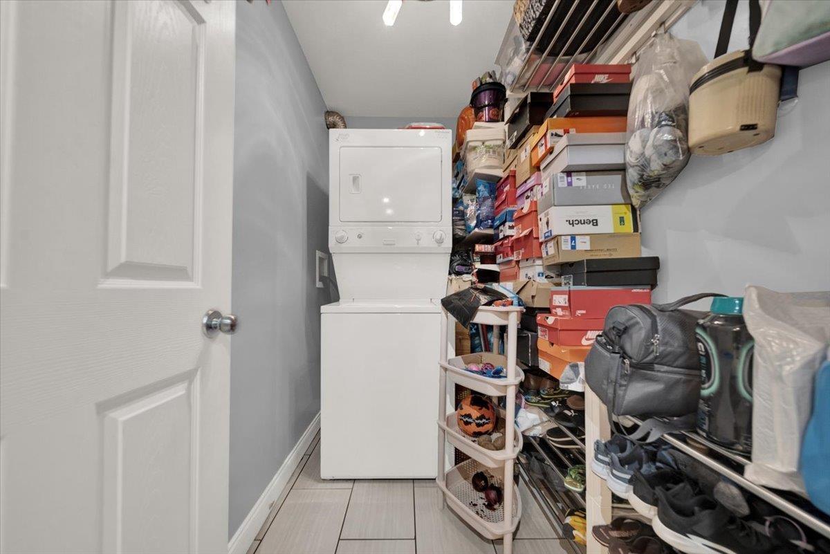 210 5454 198 Street Property Photo 23
