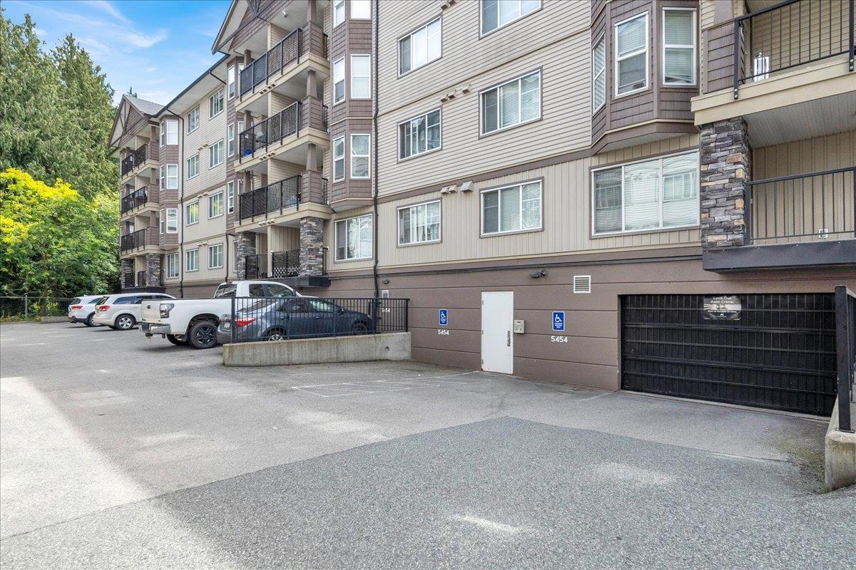 210 5454 198 Street Property Photo 29