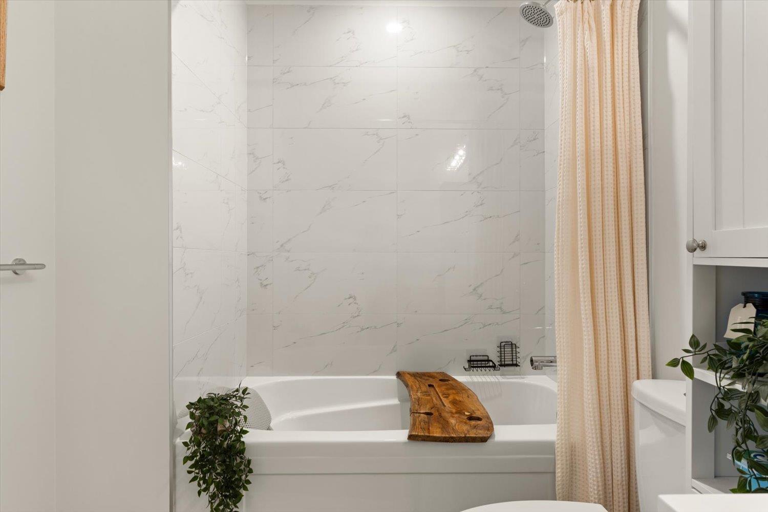 9450 Robson Street #112 Property Photo 27