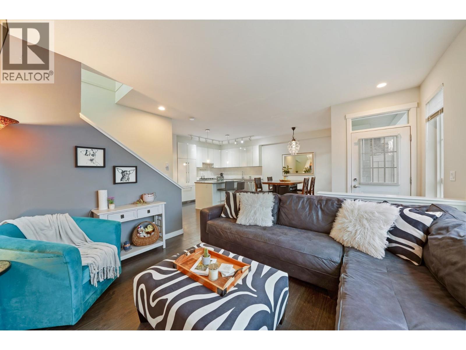 17 5510 Admiral Way Property Photo 6