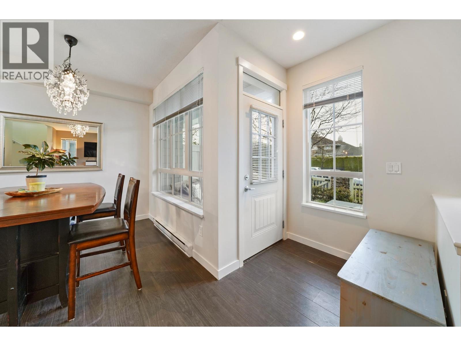 17 5510 Admiral Way Property Photo 9
