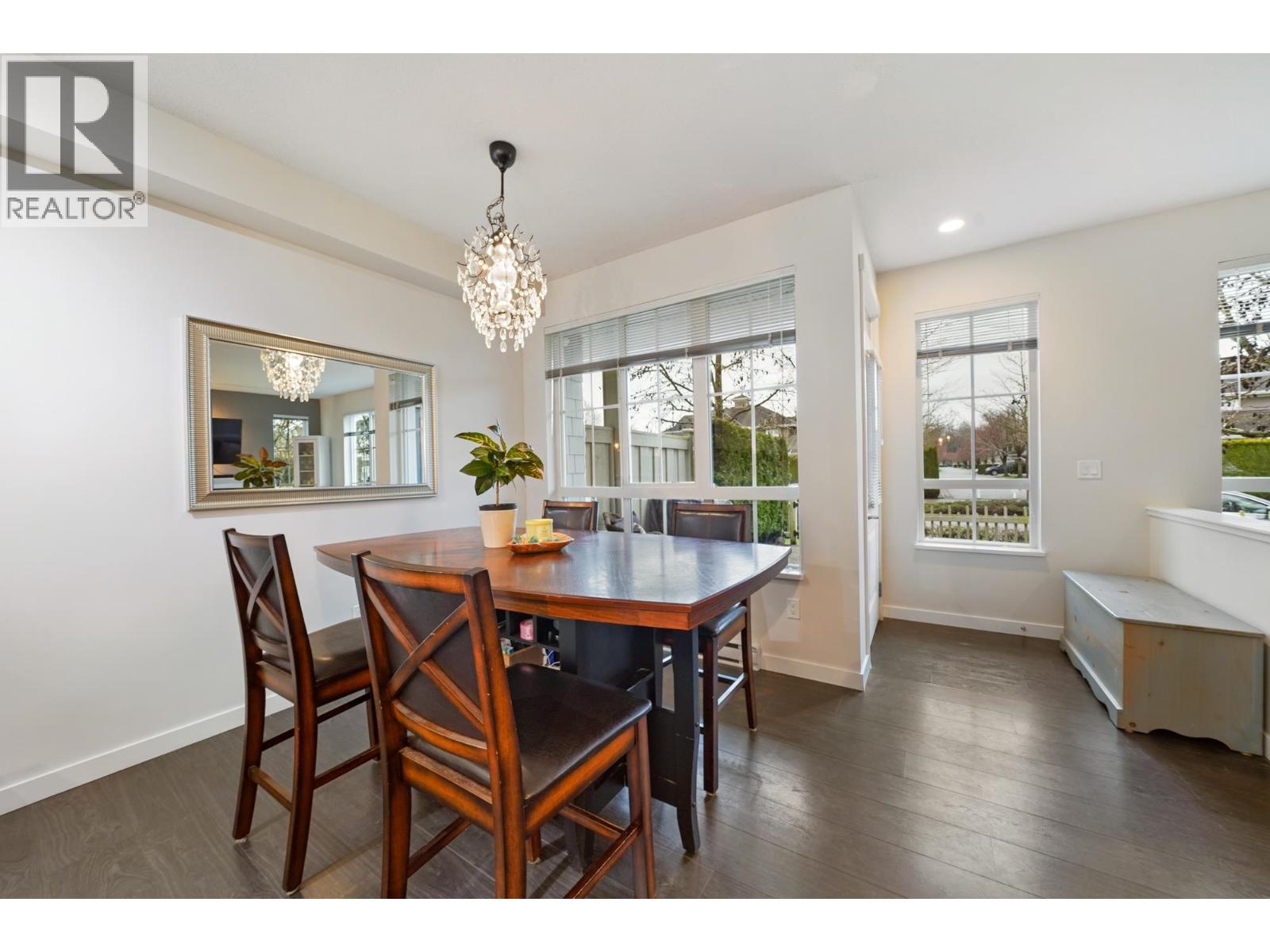 17 5510 Admiral Way Property Photo 10