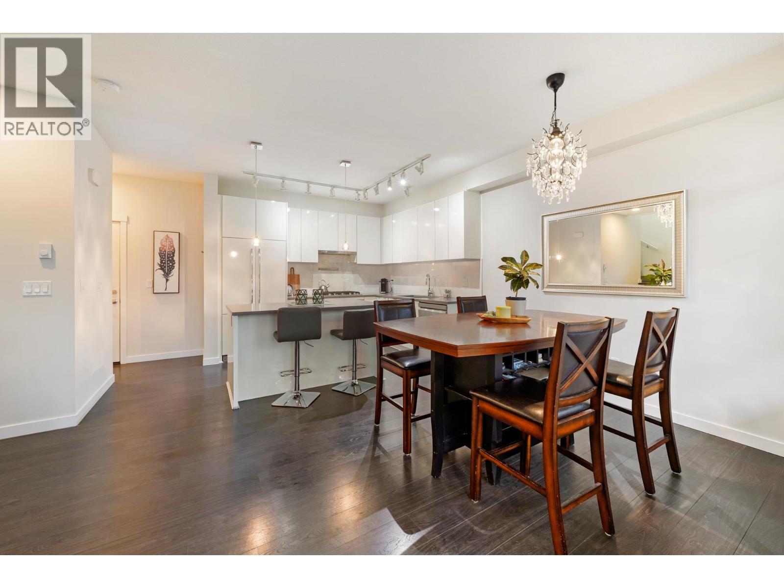 17 5510 Admiral Way Property Photo 13