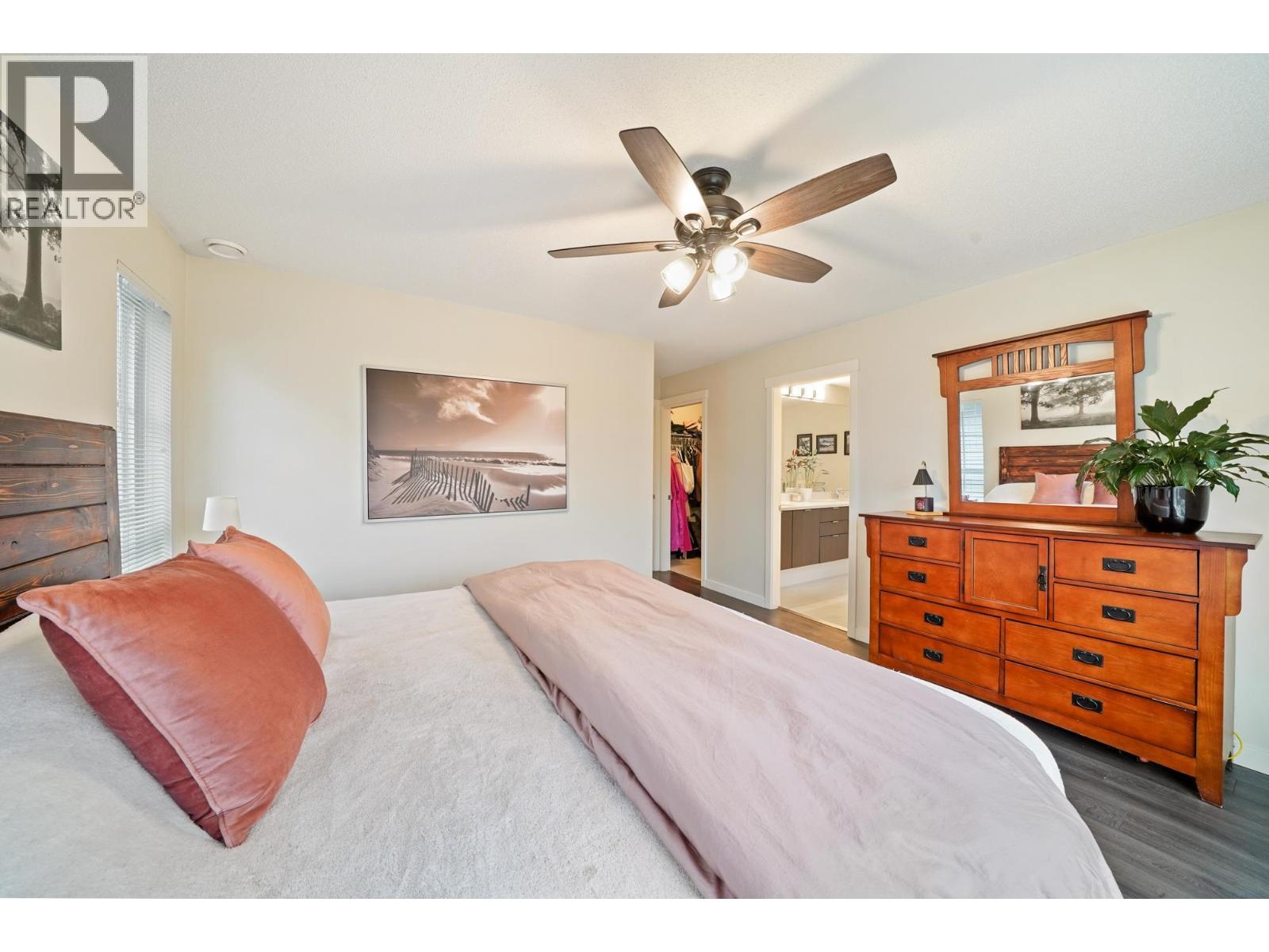 17 5510 Admiral Way Property Photo 18