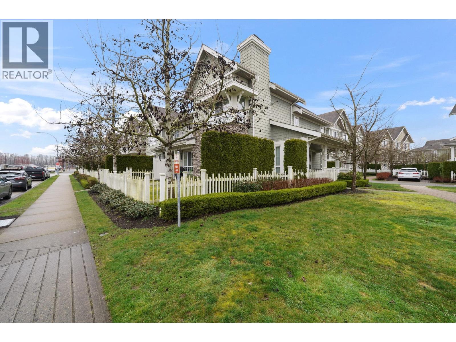 17 5510 Admiral Way Property Photo 27