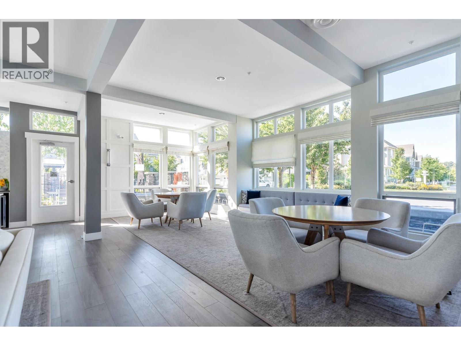 17 5510 Admiral Way Property Photo 33