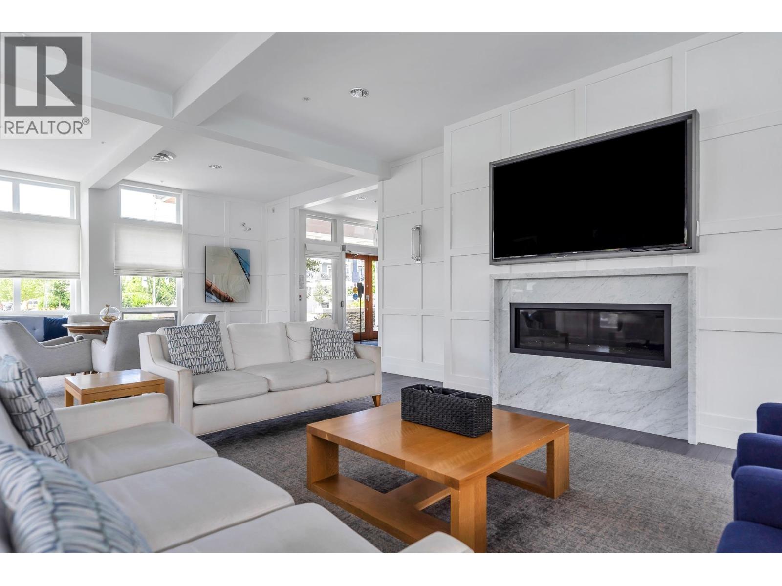 17 5510 Admiral Way Property Photo 35
