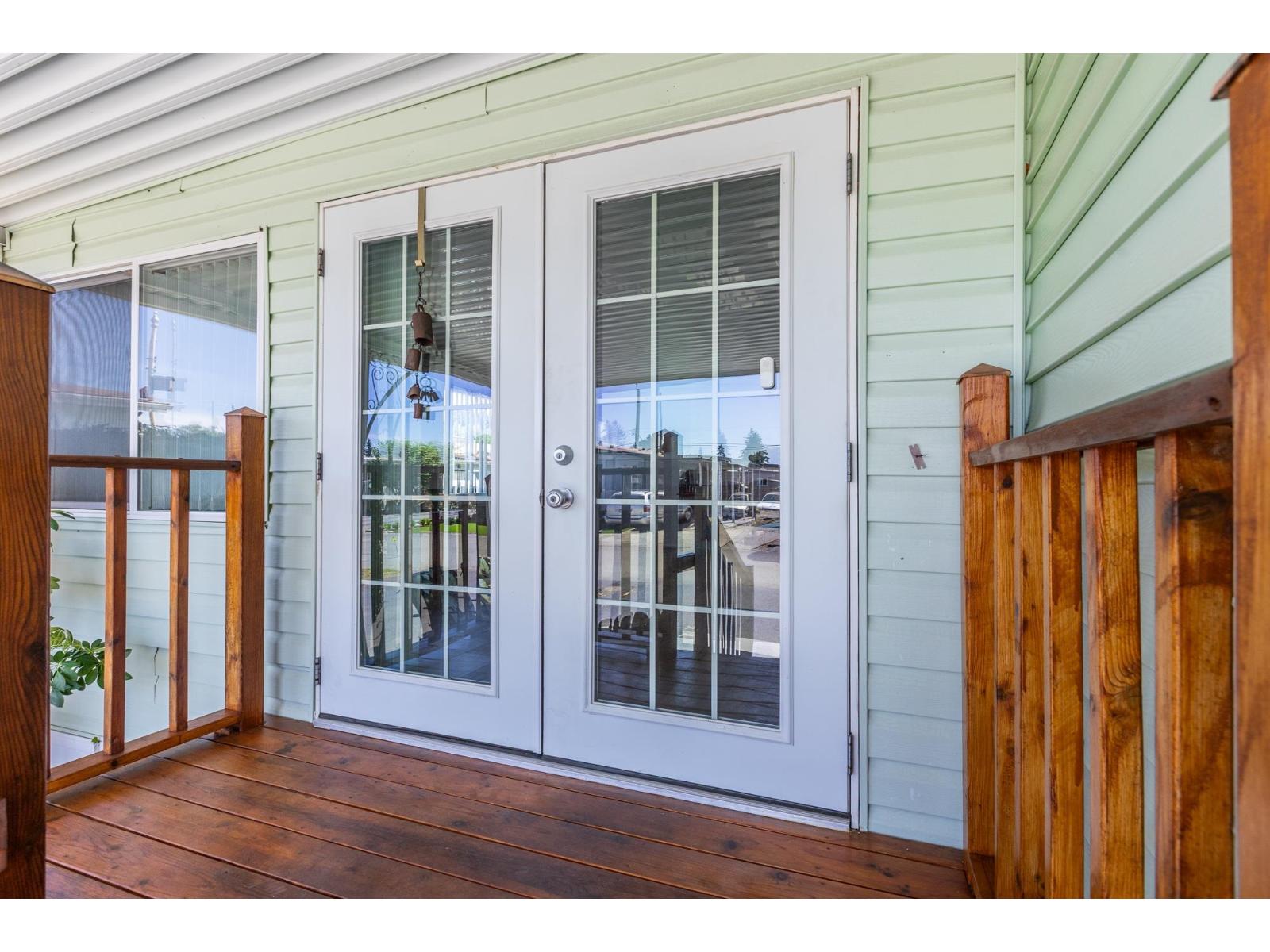230 27111 0 Avenue Property Photo 2