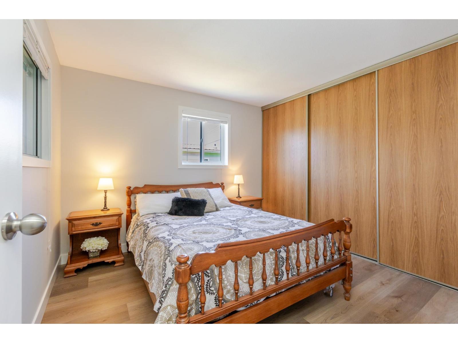 230 27111 0 Avenue Property Photo 7