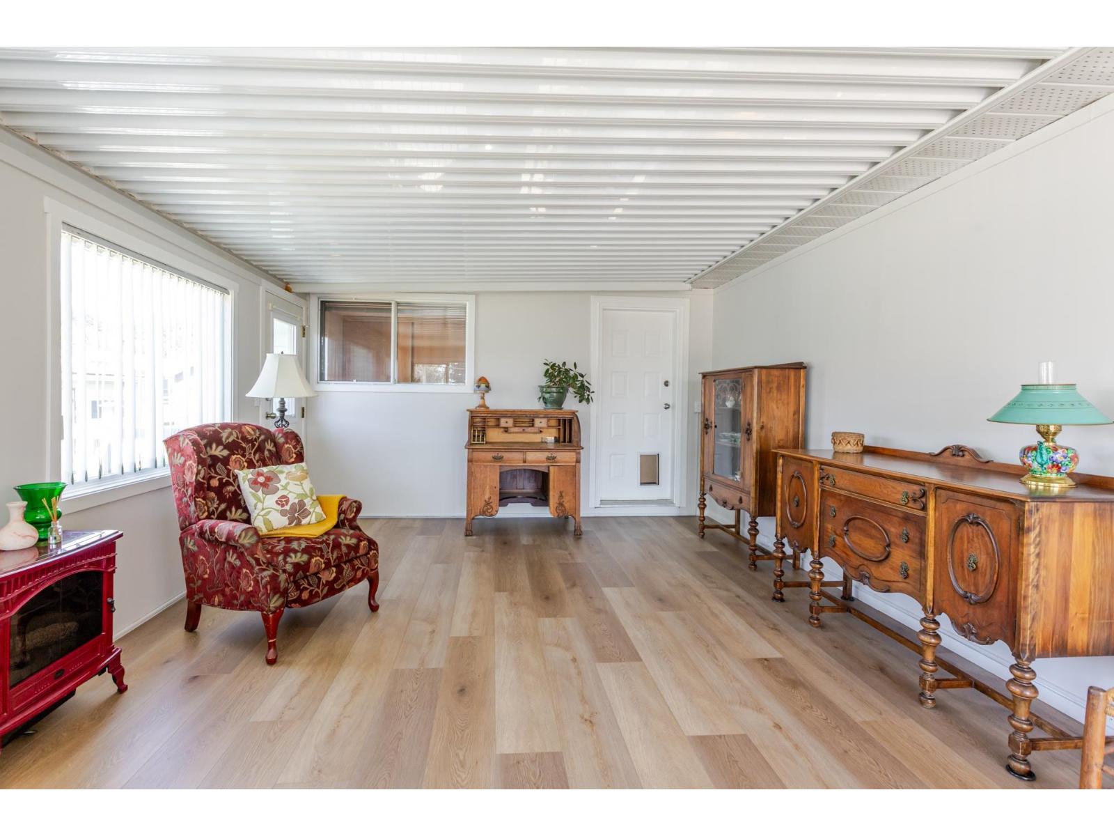 230 27111 0 Avenue Property Photo 12