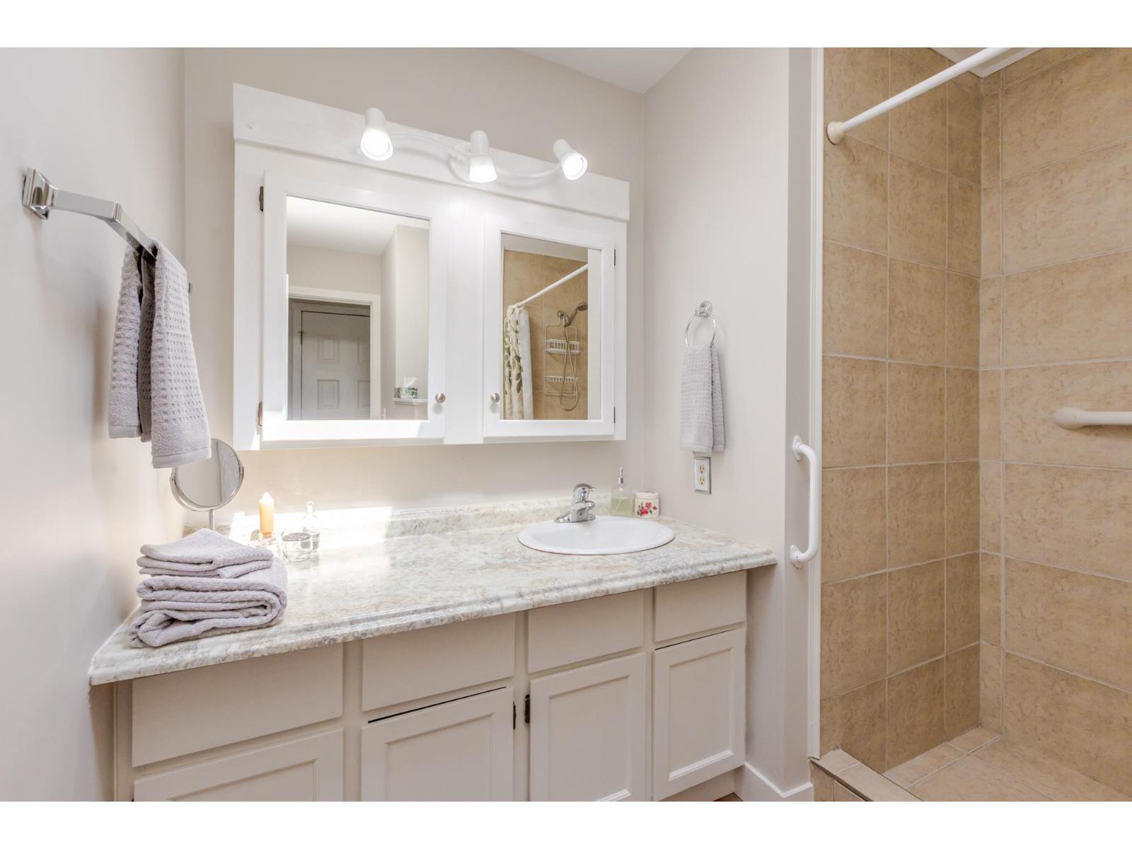 230 27111 0 Avenue Property Photo 23