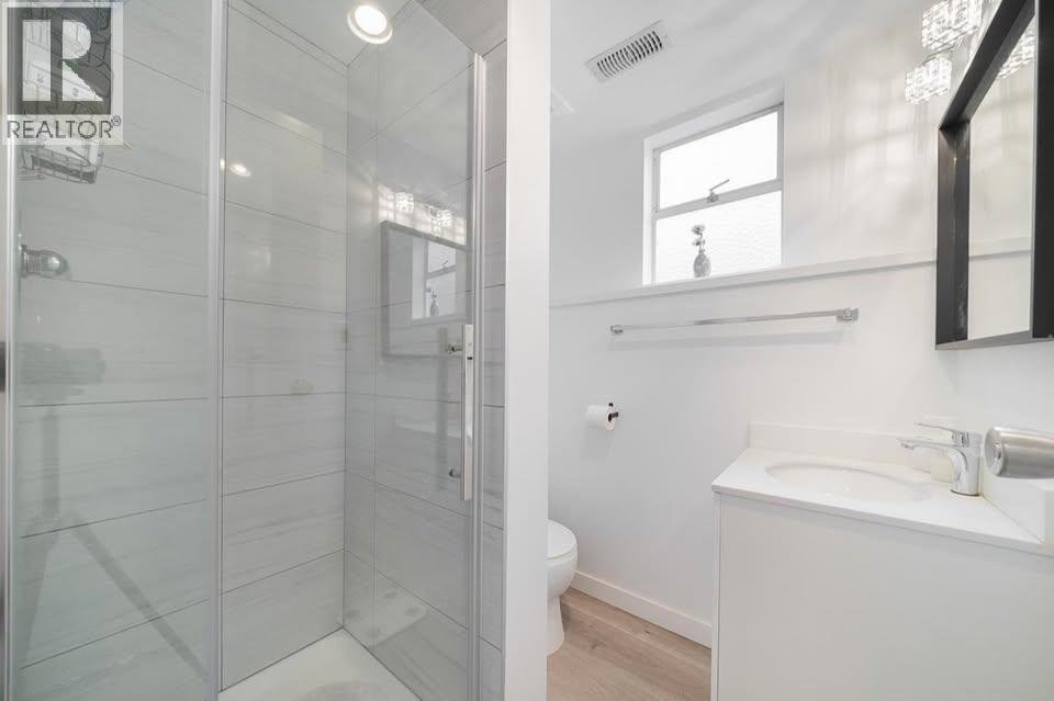 2349 Rosedale Dr Property Photo 12