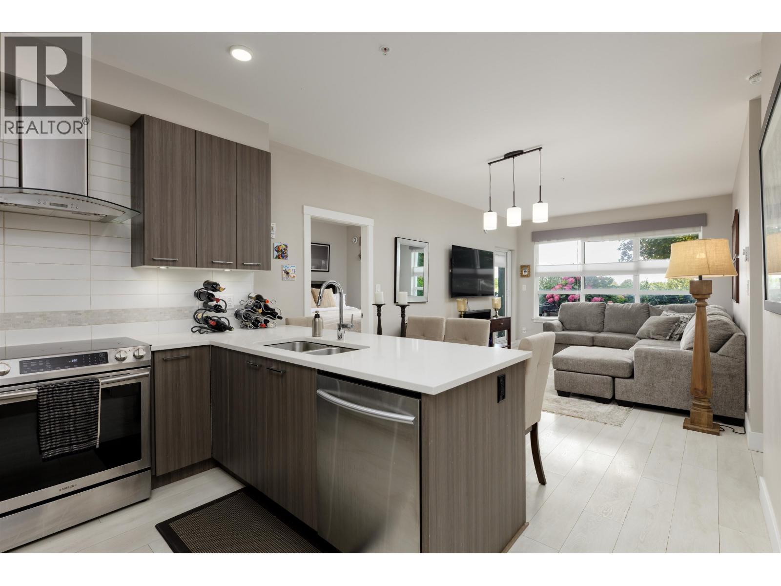 122 4690 HAWK LANE Property Photo 1
