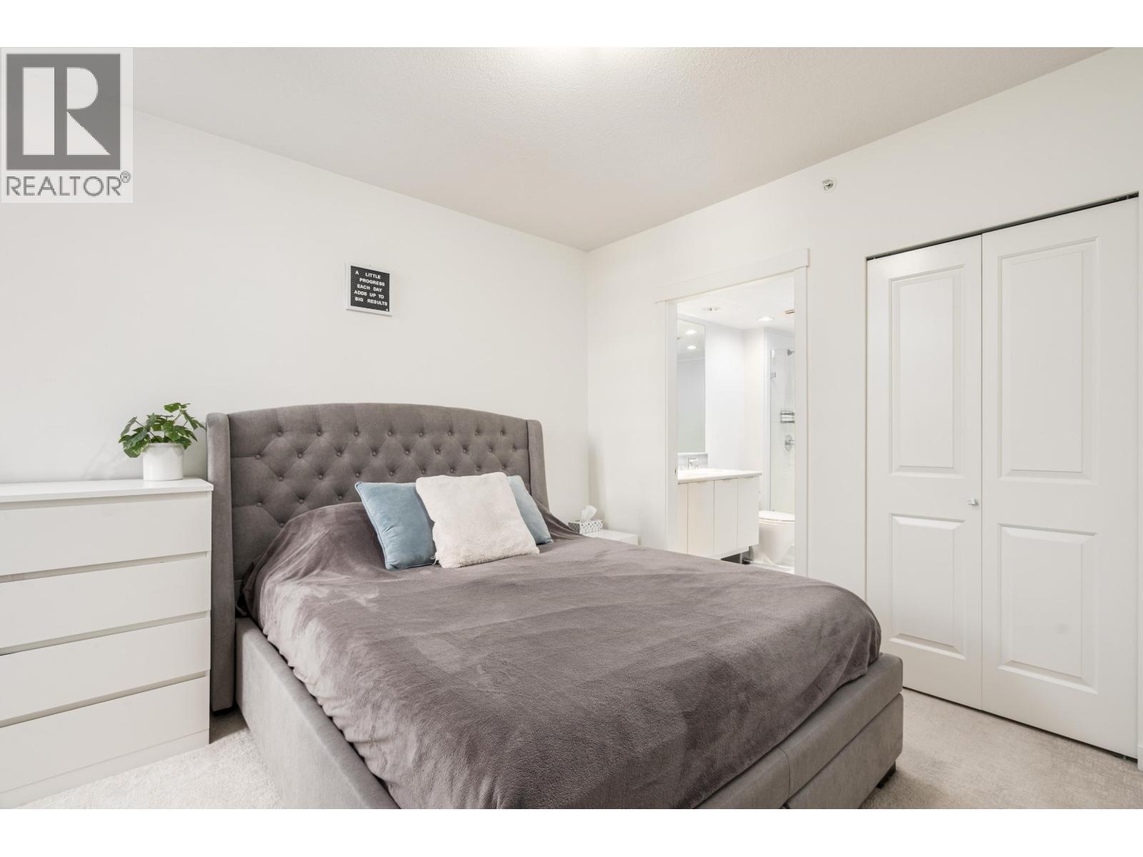 210 3168 Riverwalk Avenue Property Photo 16