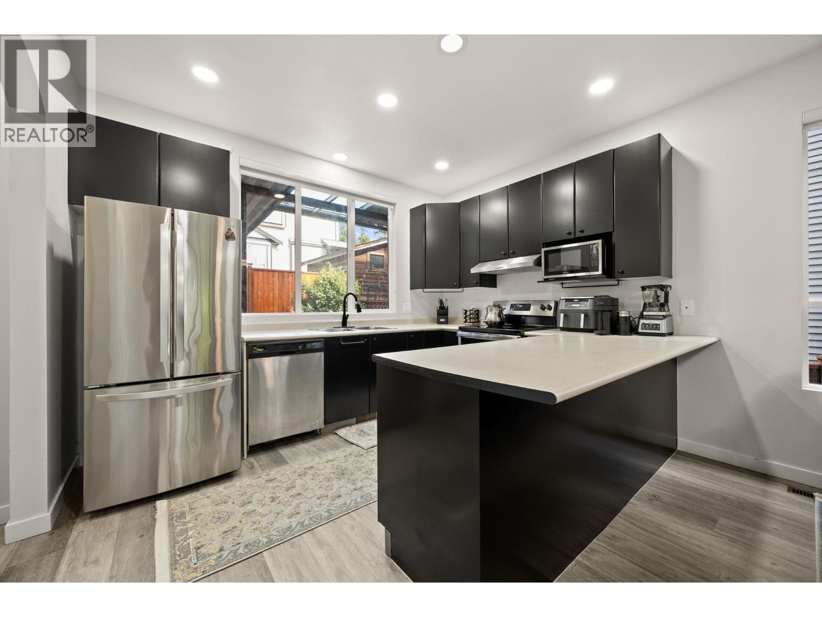 10256 243a Street Property Photo 10