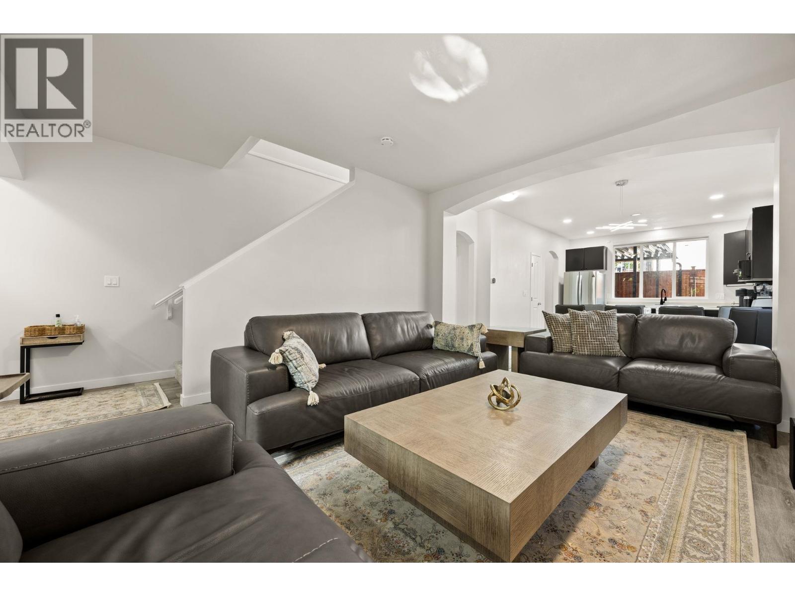 10256 243a Street Property Photo 12