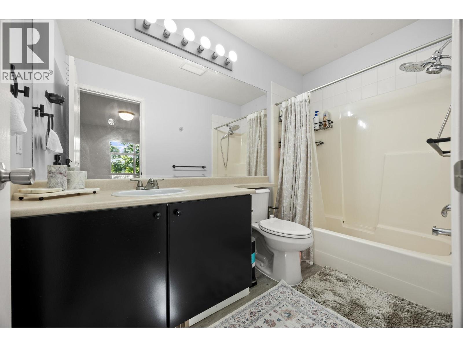 10256 243a Street Property Photo 14