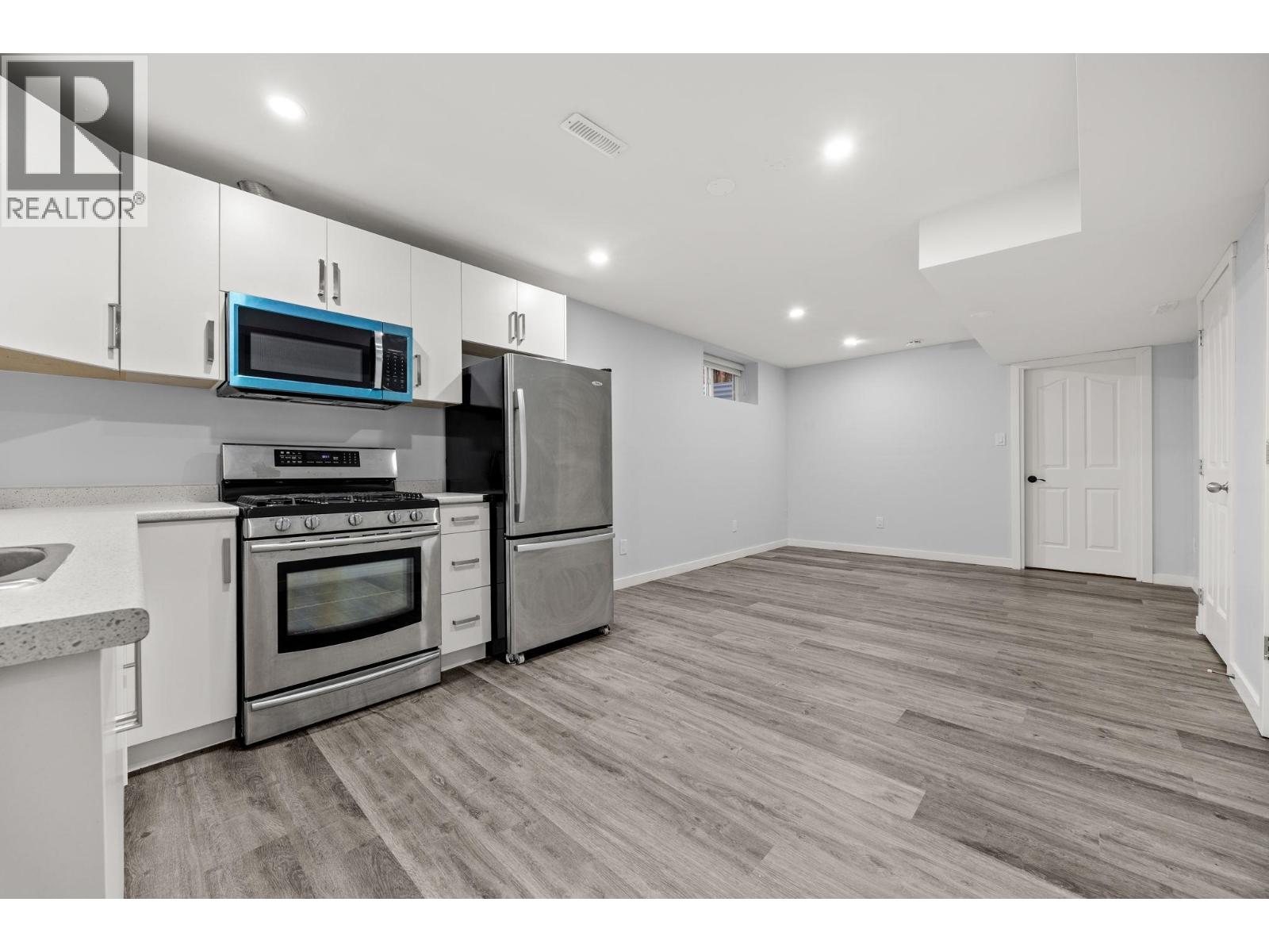 10256 243a Street Property Photo 18