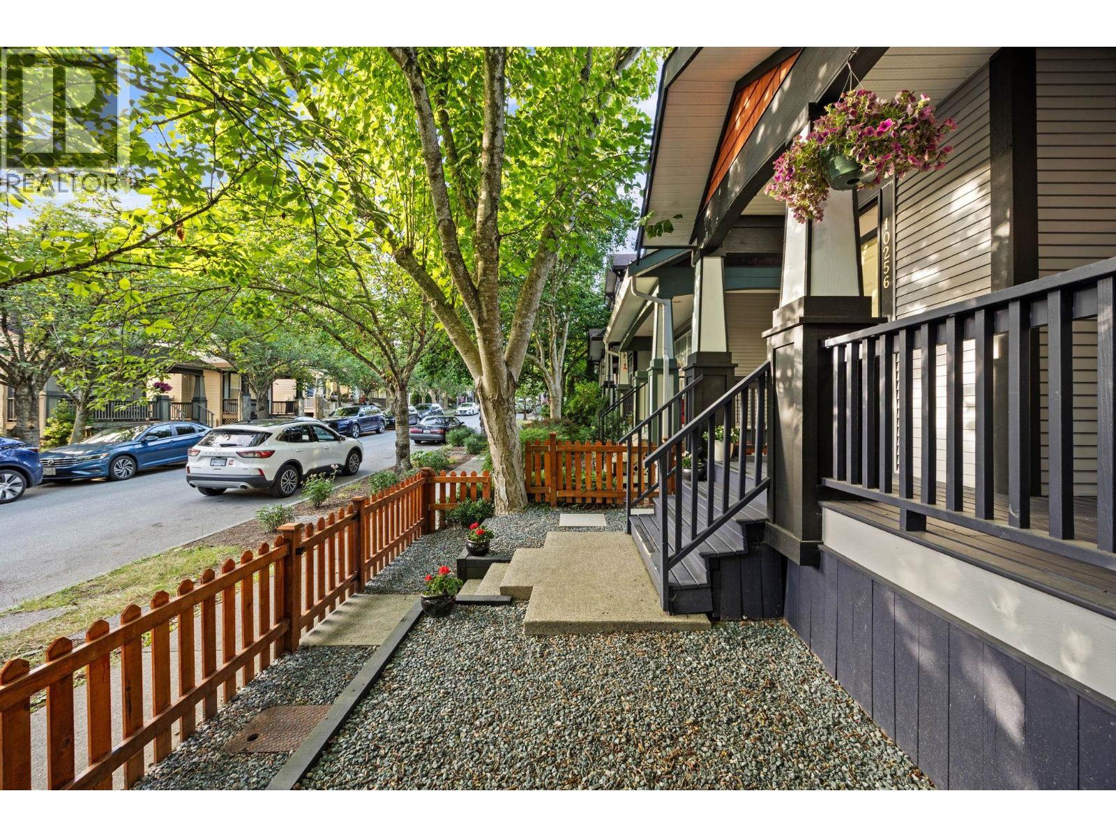 10256 243a Street Property Photo 21